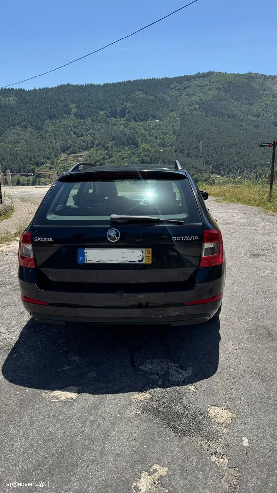 Skoda Octavia Break 1.6 TDi Greenline Conforto - 4