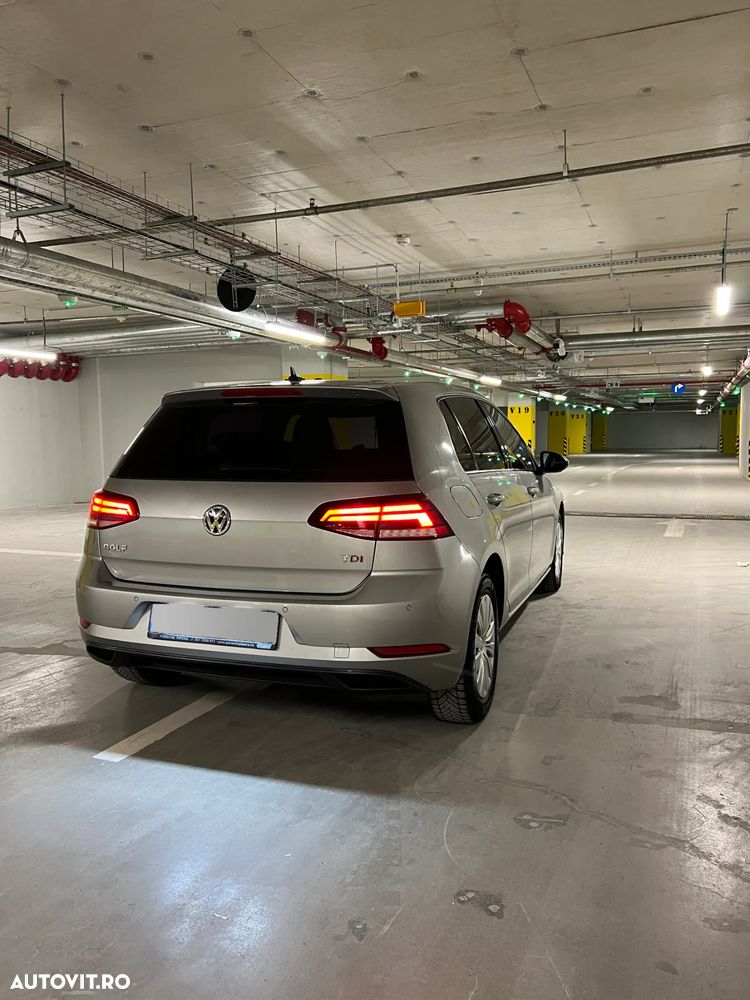 Volkswagen Golf 1.6 TDI Comfortline - 17