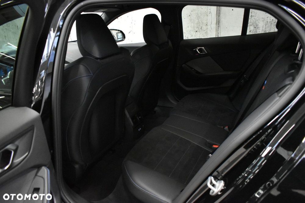 BMW Seria 1 120 mHEV - 21