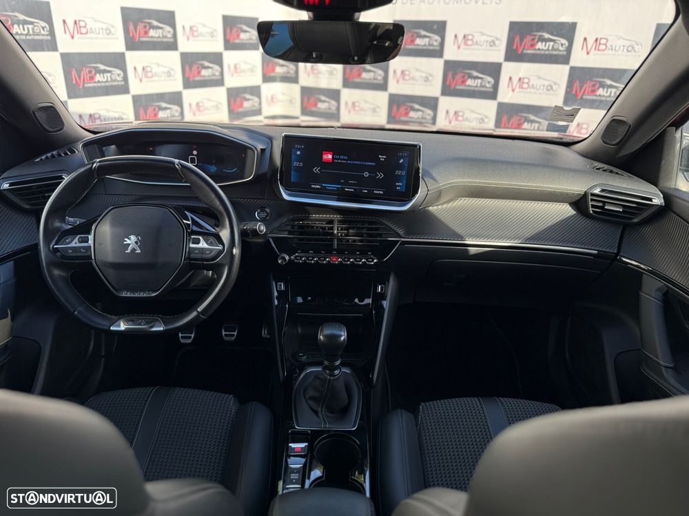 Peugeot 2008 1.2 PureTech GT Line - 29