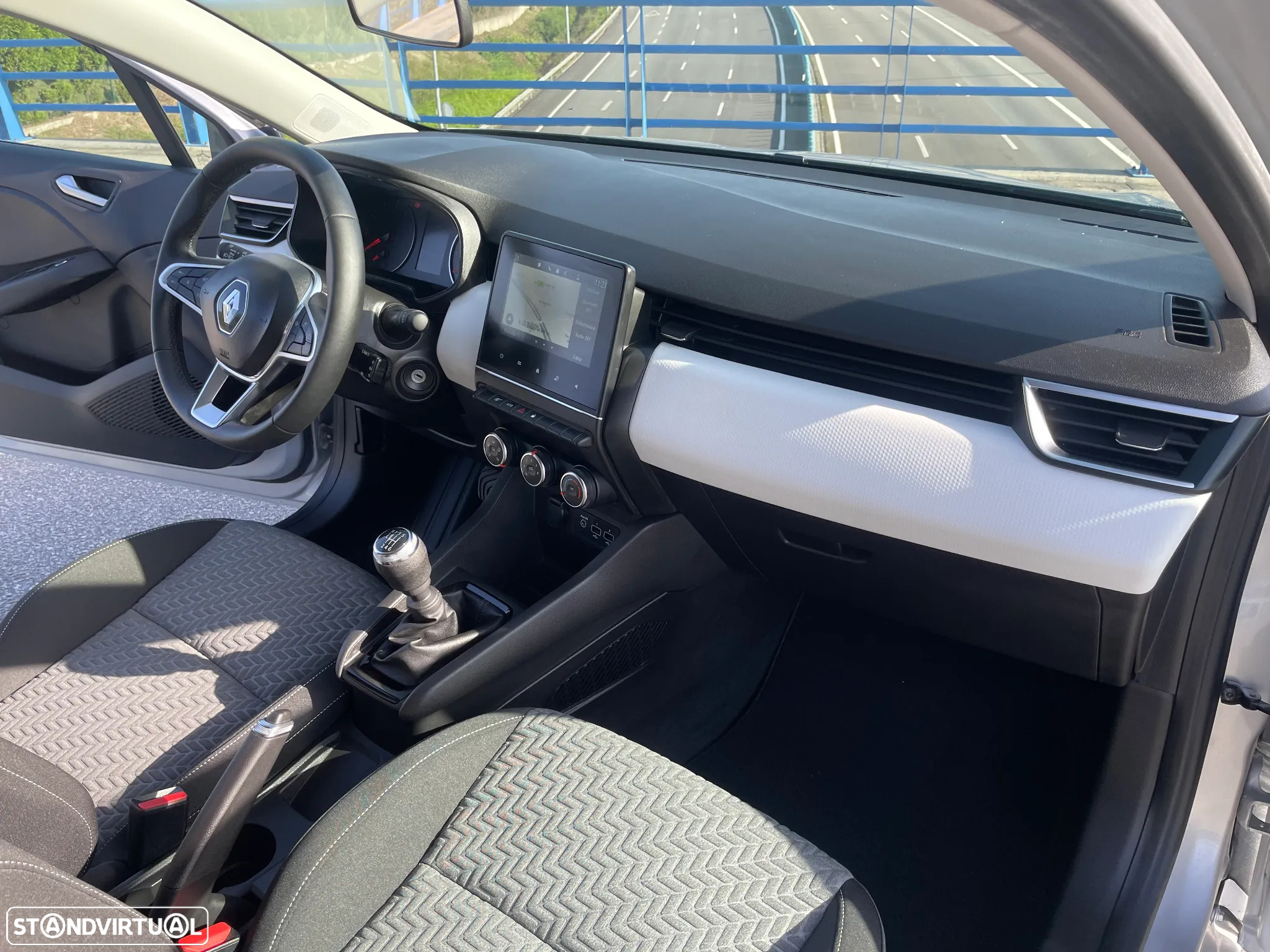 Renault Clio 1.0 TCe Techno - 23