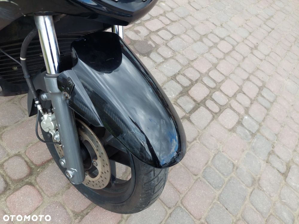 Yamaha X-max - 8