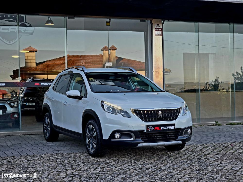 Peugeot 2008 1.2 PureTech Allure - 2