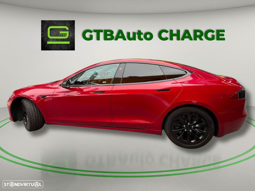 Tesla Model S - 6