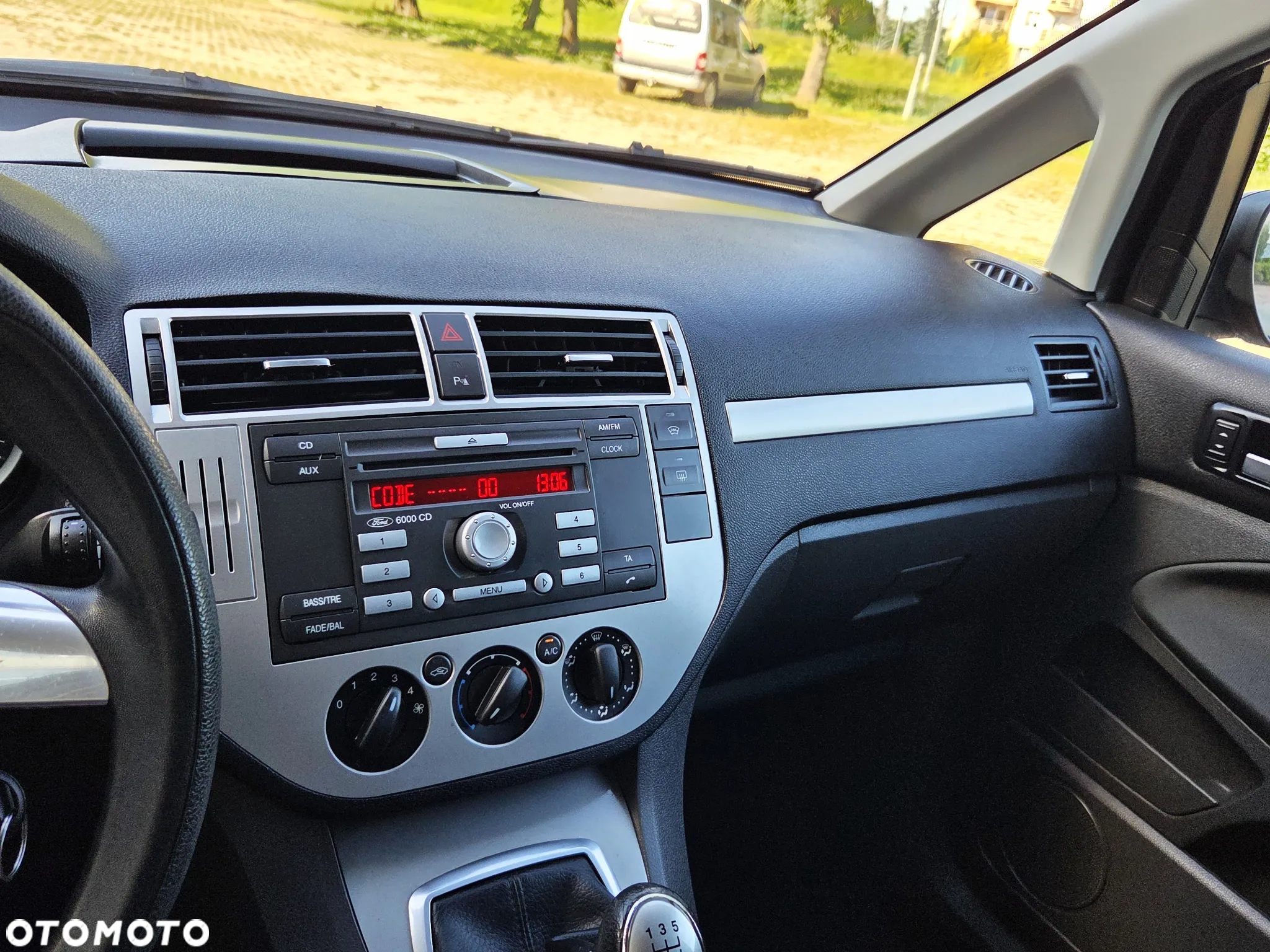 Ford C-MAX 1.6 Ambiente - 27