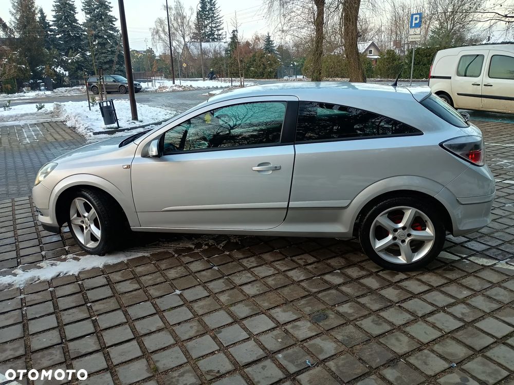 Opel Astra 1.8 16V Coupe - 4