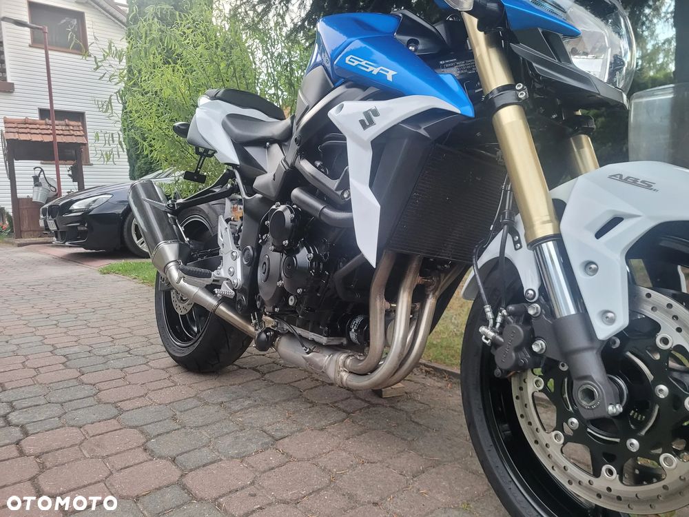 Suzuki GSR - 5