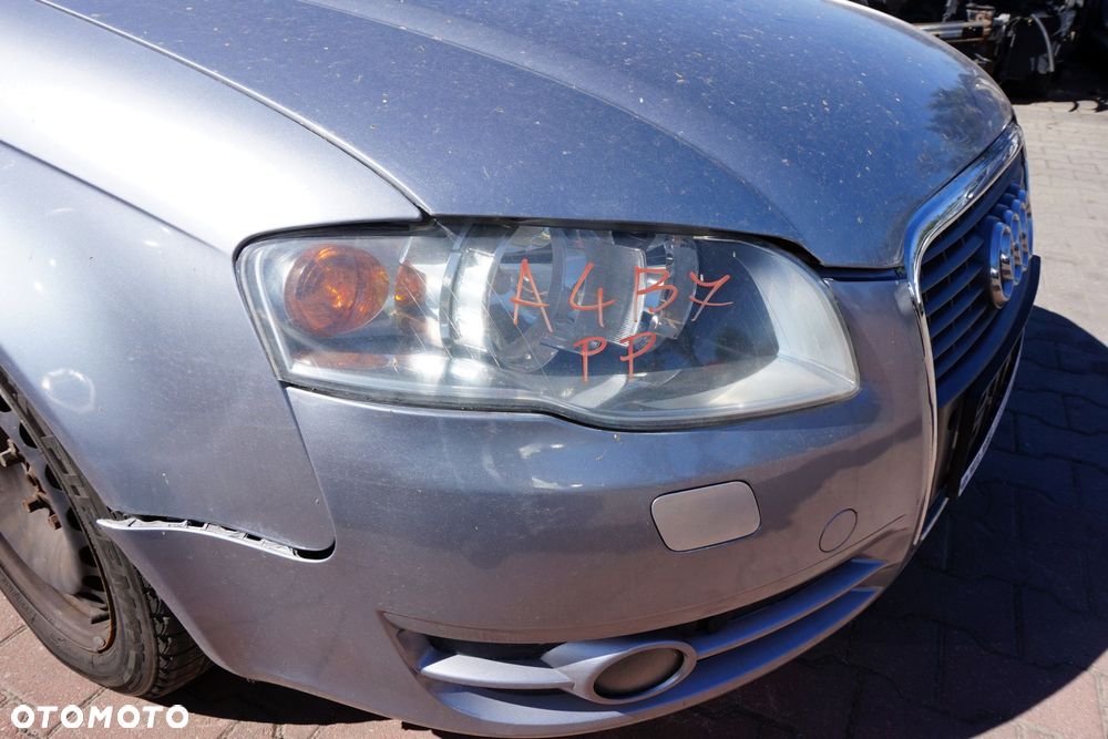 LAMPA PRZEDNIA PRAWA A4 B7  AUDI 2004-2008 - 1
