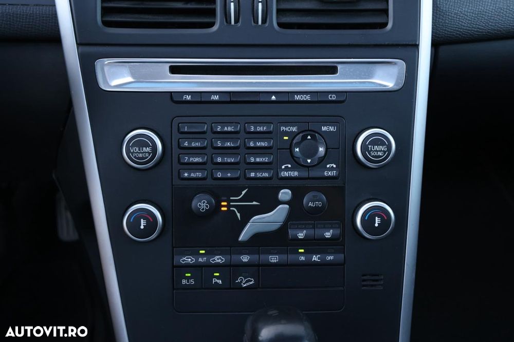 VOLVO XC60 2011 — imagine 35