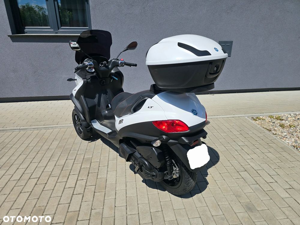 Piaggio MP-3 - 9