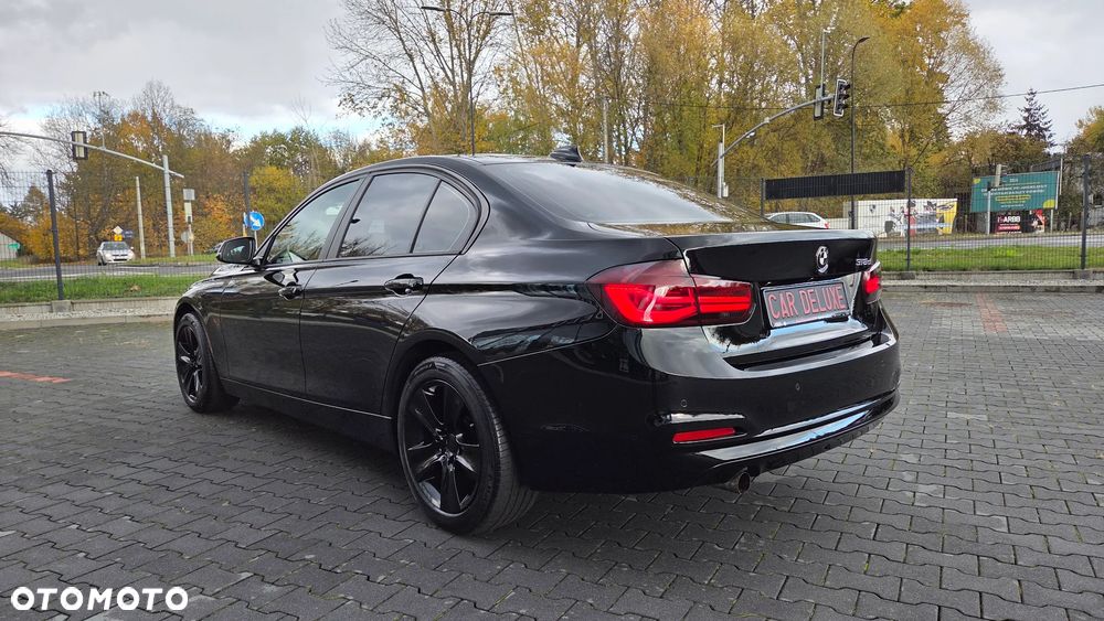 BMW Seria 3 318d Sport Line - 8