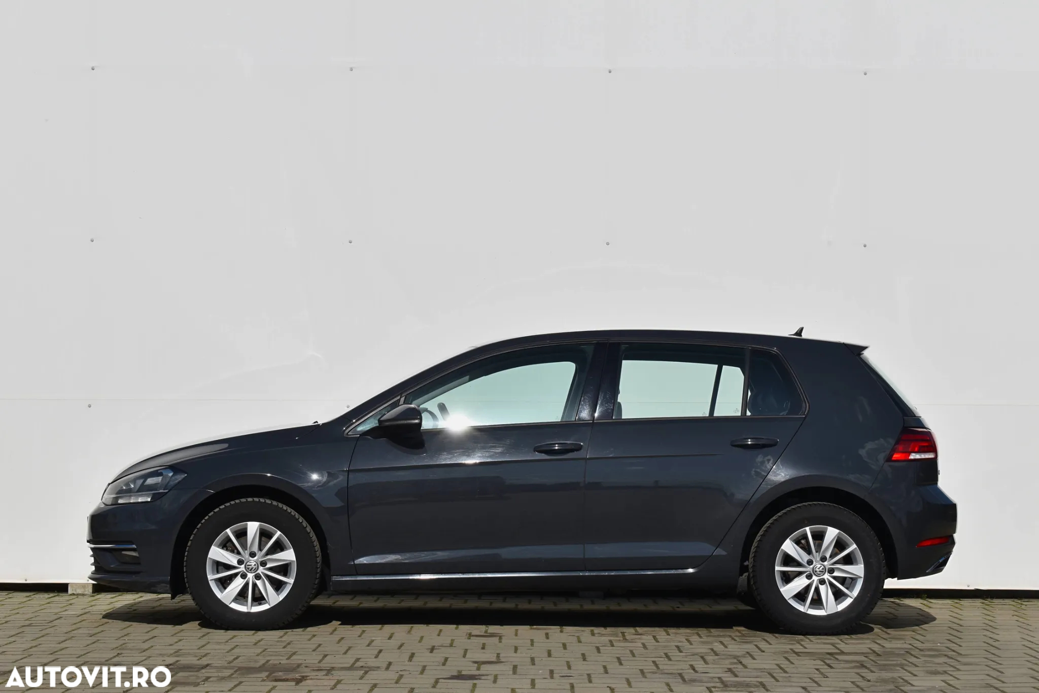 Volkswagen Golf 1.6 TDI Comfortline - 12