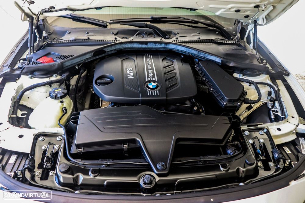 BMW 320 d Auto Pack M - 12