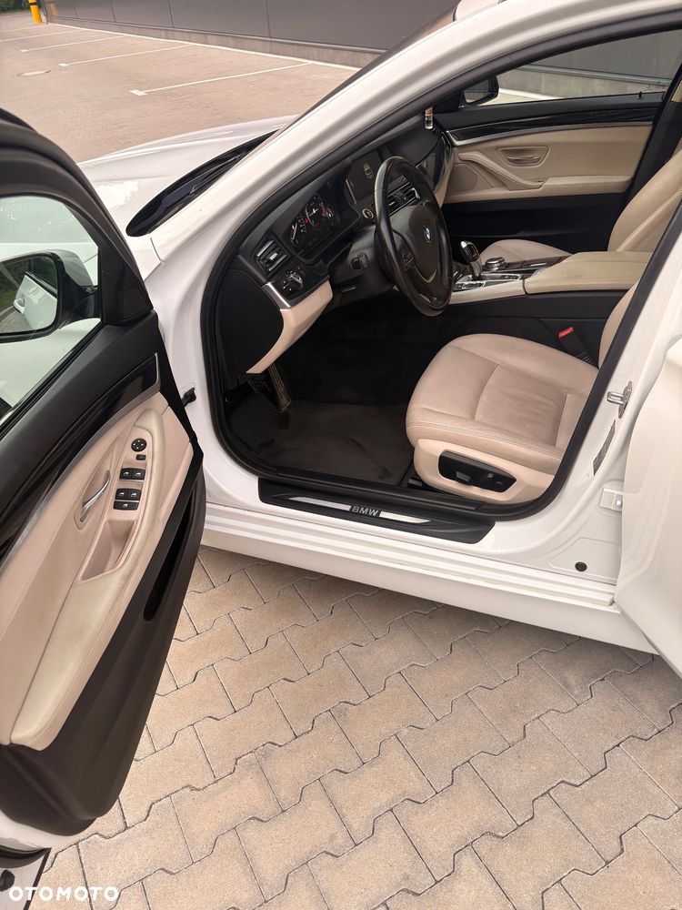 BMW Seria 5 520d - 14