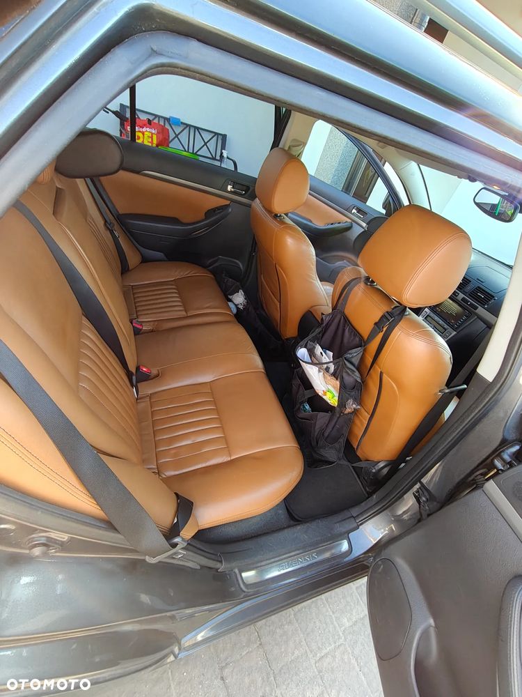 Toyota Avensis 2.0 D-4D Sol plus+NAVI - 20