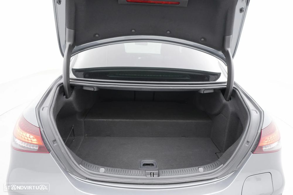 Mercedes-Benz E 300 de AMG Line - 33