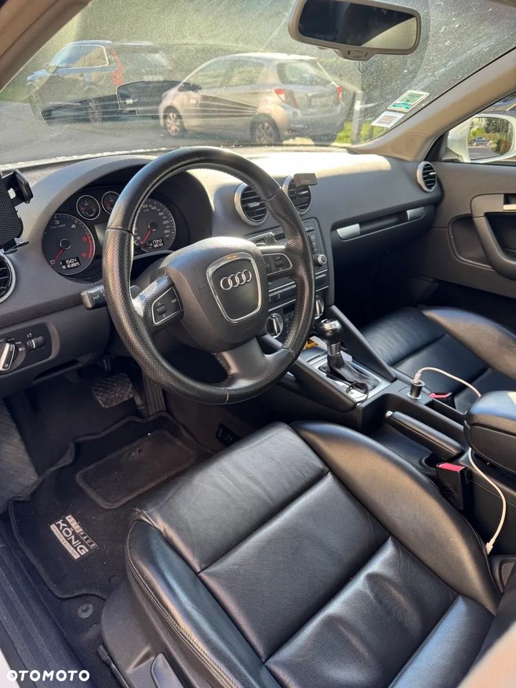 Audi A3 Sportback 2.0 TDI DPF S tronic S line Sportpaket - 8