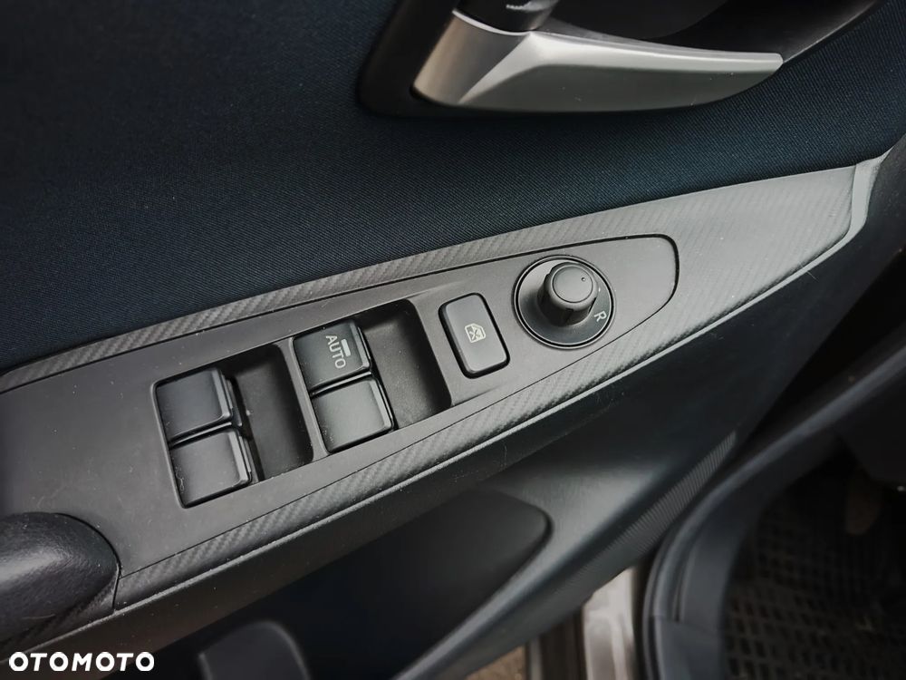 Mazda 2 SKYACTIV-G 90 Nakama - 15