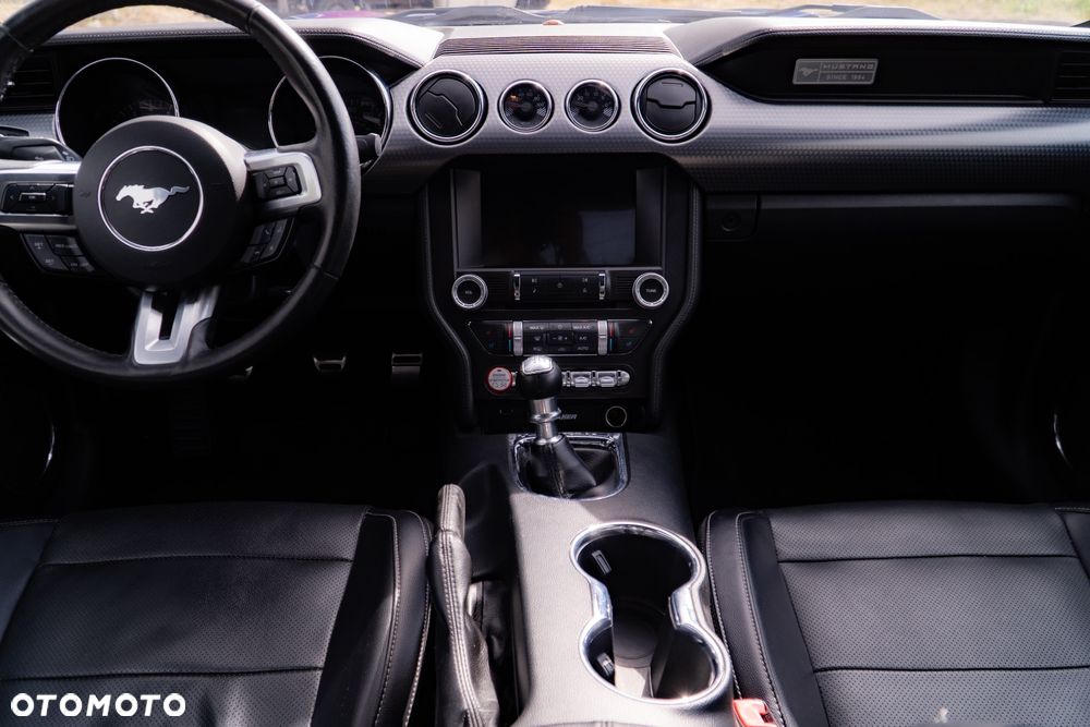 Ford Mustang 5.0 V8 GT - 13