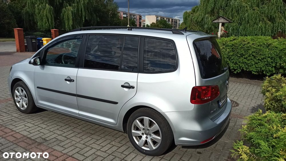 Volkswagen Touran - 14