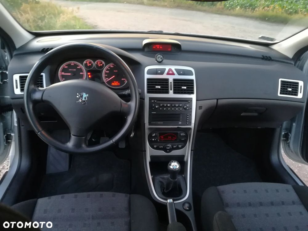 Peugeot 307 HDi 110 Premium - 13