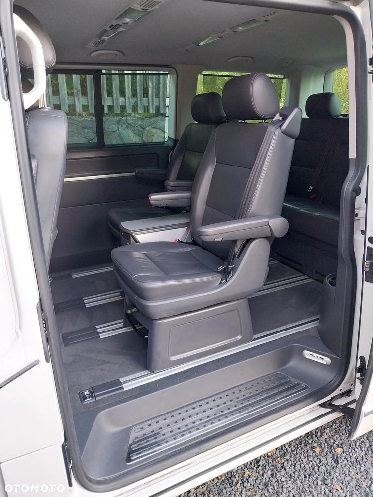 Volkswagen Multivan - 22