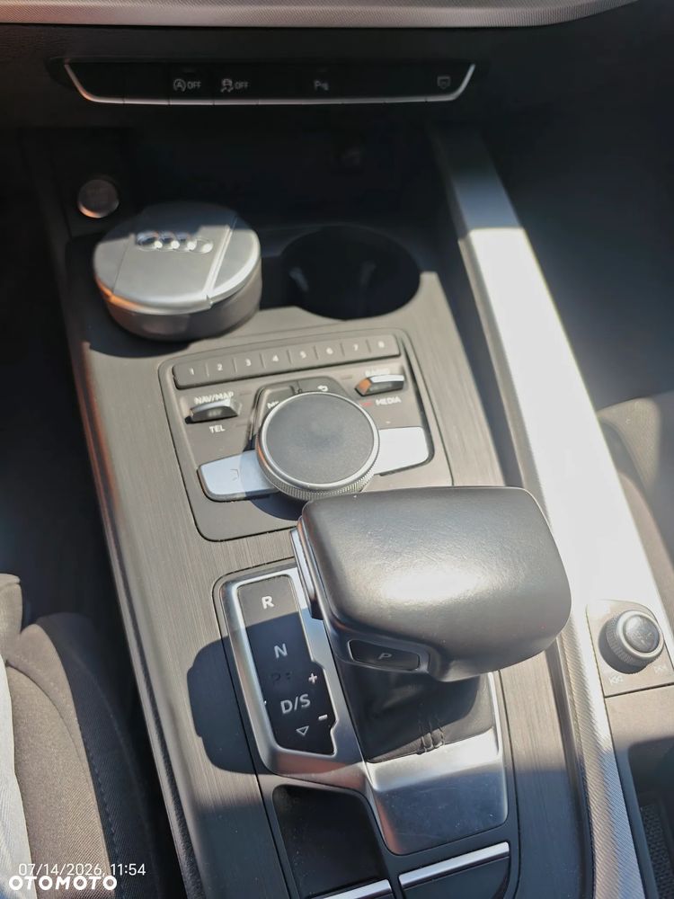 Audi A4 Avant 2.0 TDI S tronic - 23