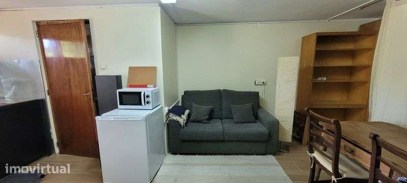 Estudio independente c jardim