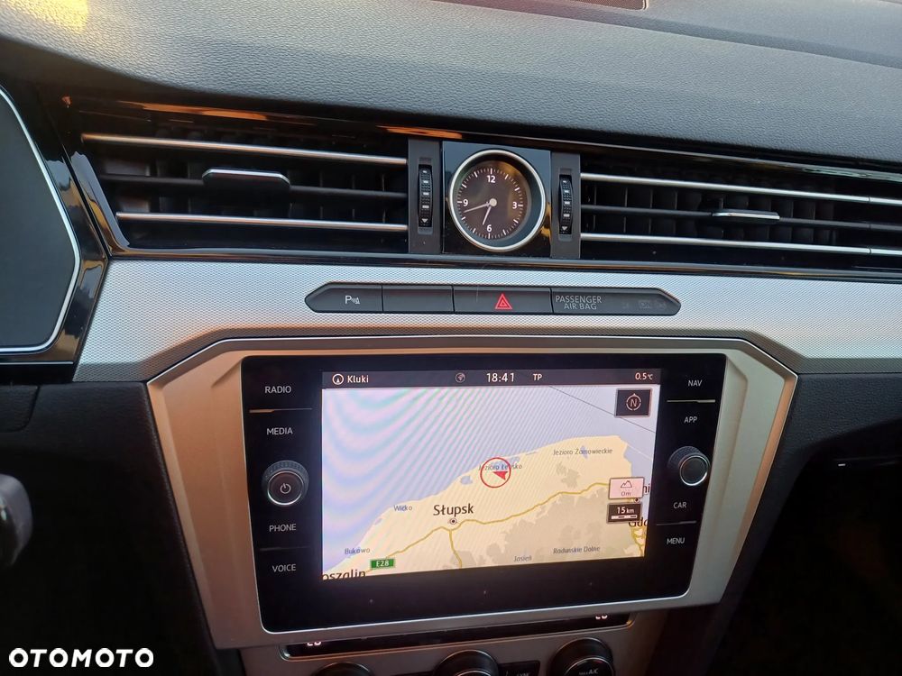 Volkswagen Passat 2.0 TDI SCR DSG Comfortline - 13