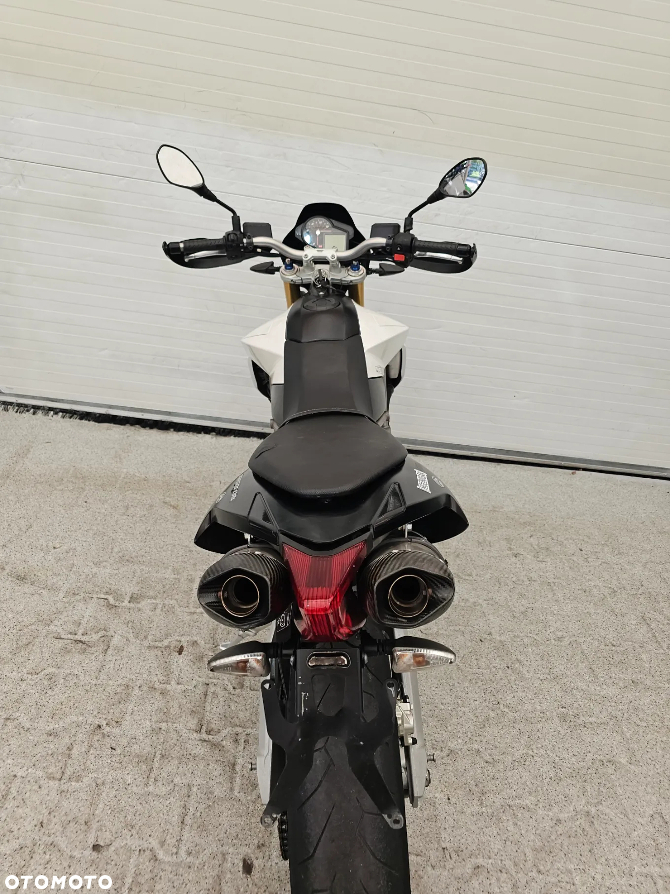 Aprilia Dorsoduro - 22