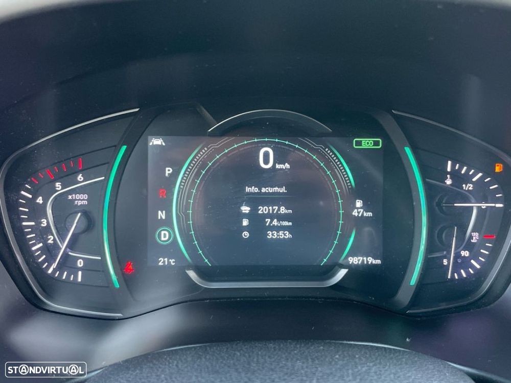 Hyundai Santa Fe 2.2 CRDi Premium - 3