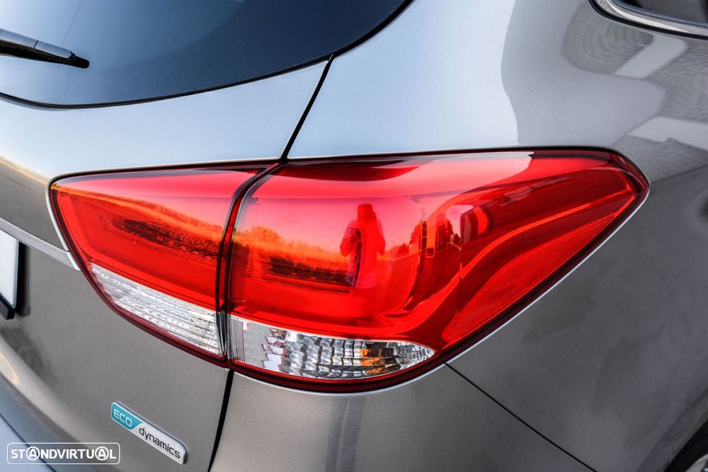 Kia Carens 1.7 CRDi ISG TX - 19