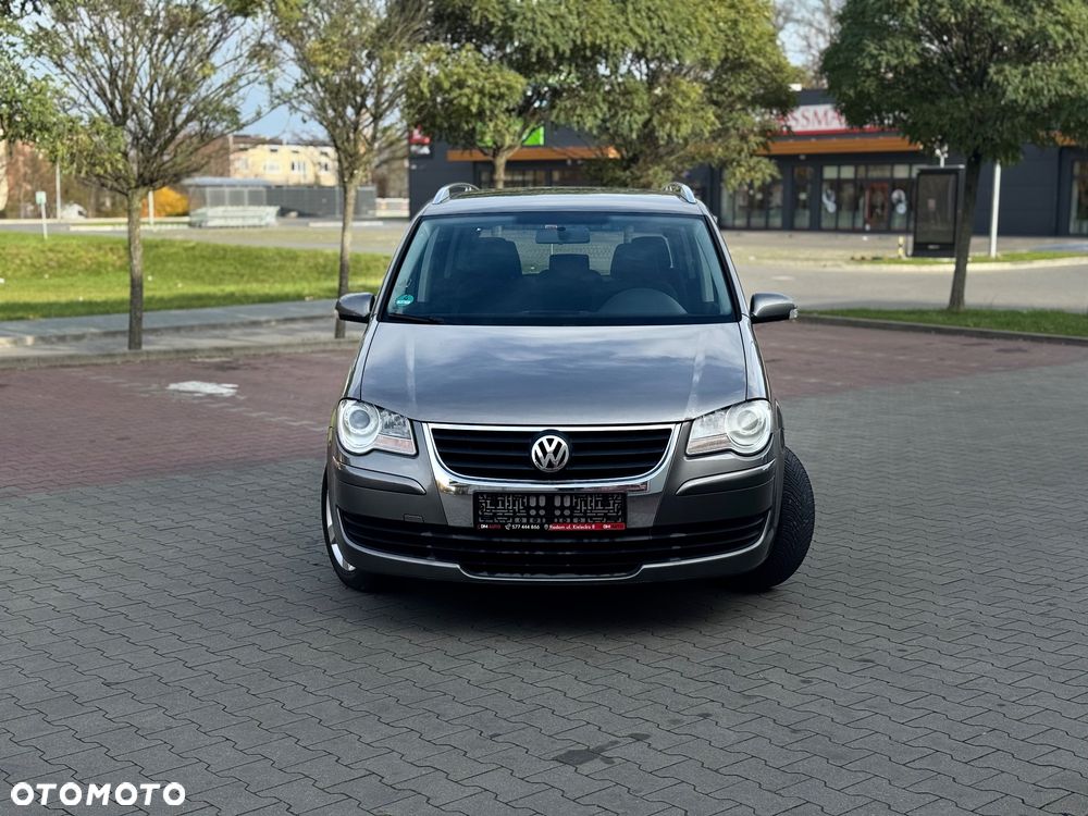 Volkswagen Touran - 3