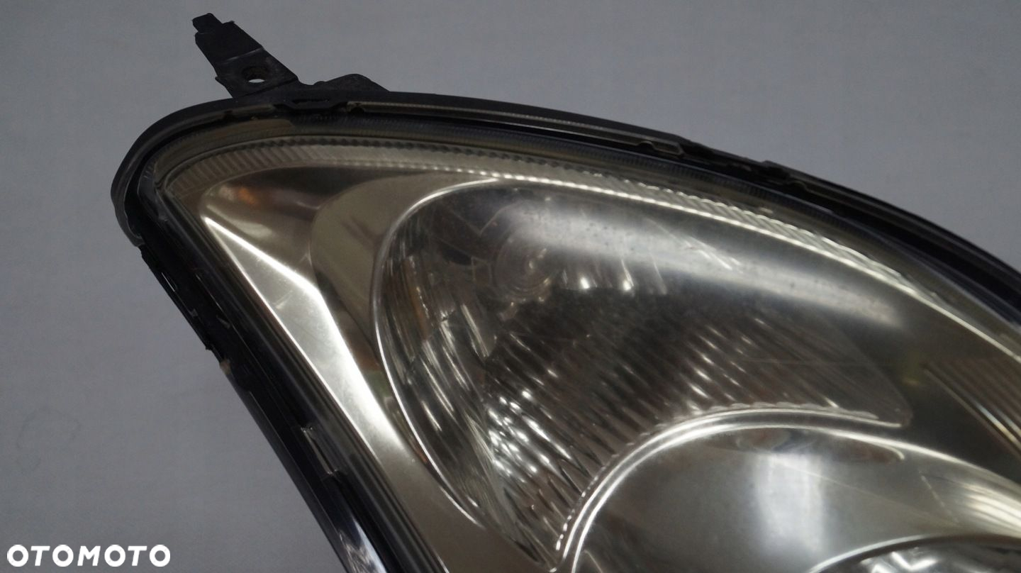 LAMPA PRZEDNIA PRAWA SUZUKI SWIFT MK6 - 2