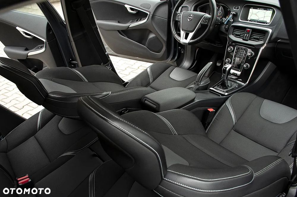 Volvo V40 D2 Summum - 37