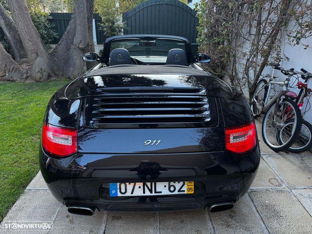 Porsche 911 Série F - 12