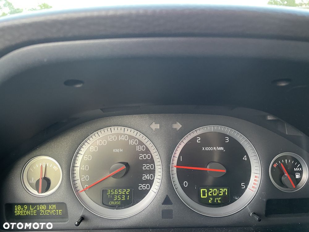 Volvo XC 90 D5 Momentum - 8