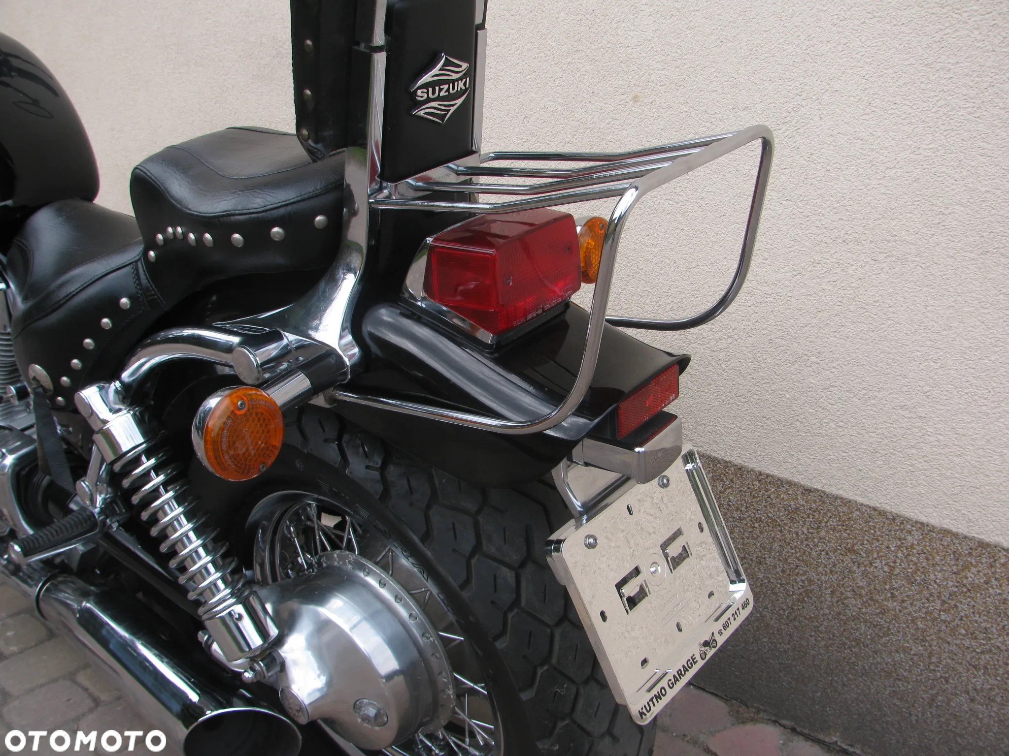 Suzuki Intruder - 24