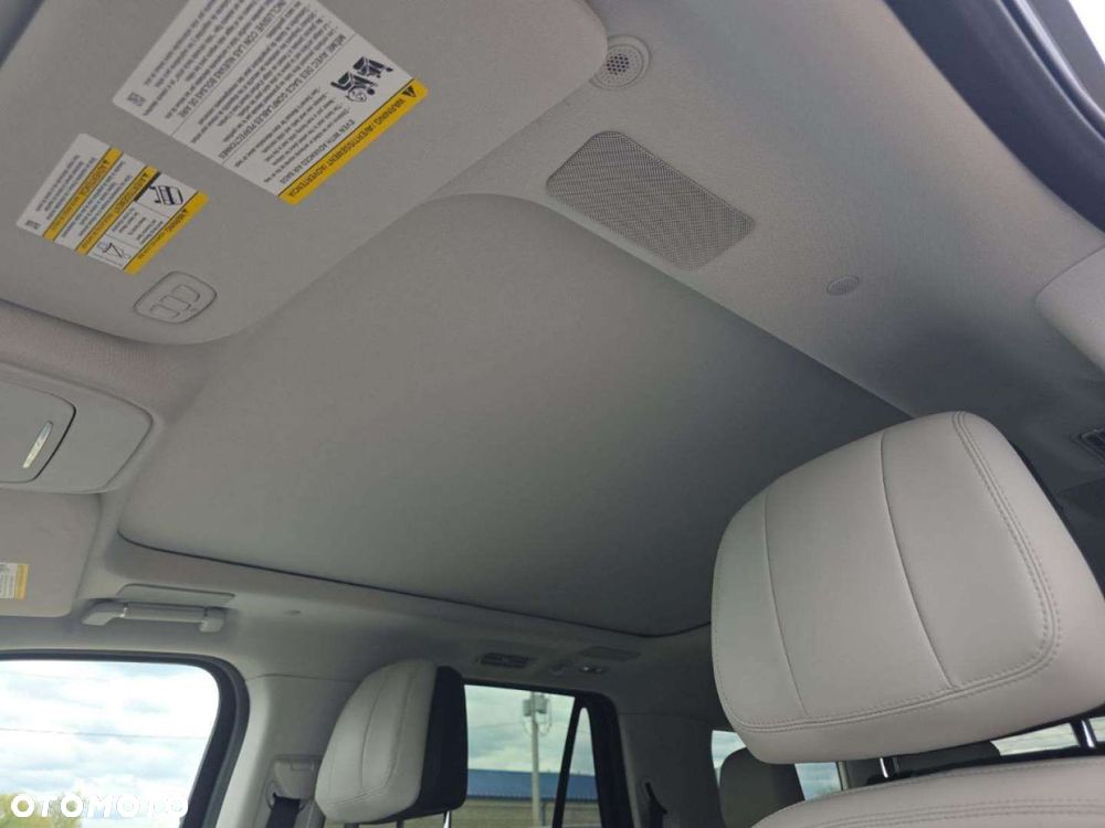 Lincoln Navigator - 12