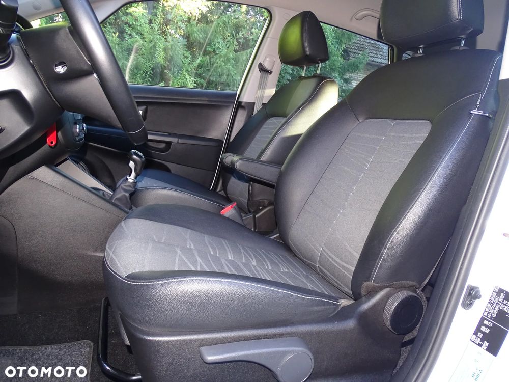 Kia Venga 1.4 CVVT Business Line - 11