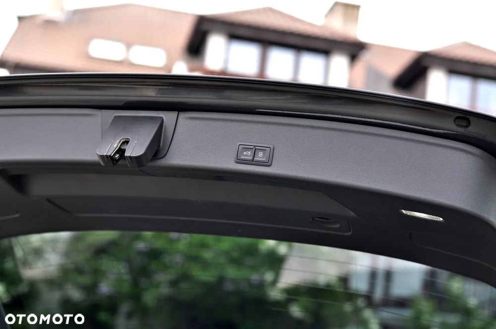 Audi A4 Avant 2.0 TFSI ultra S tronic sport - 16