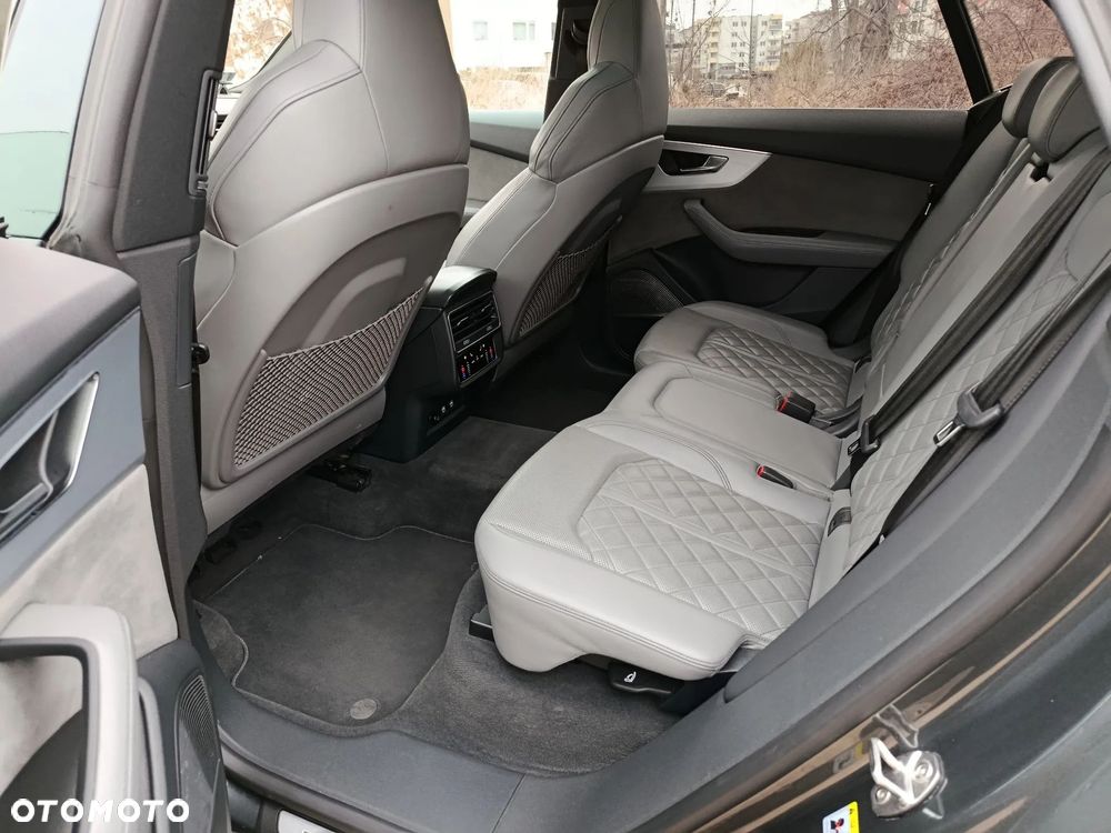 Audi Q8 - 14
