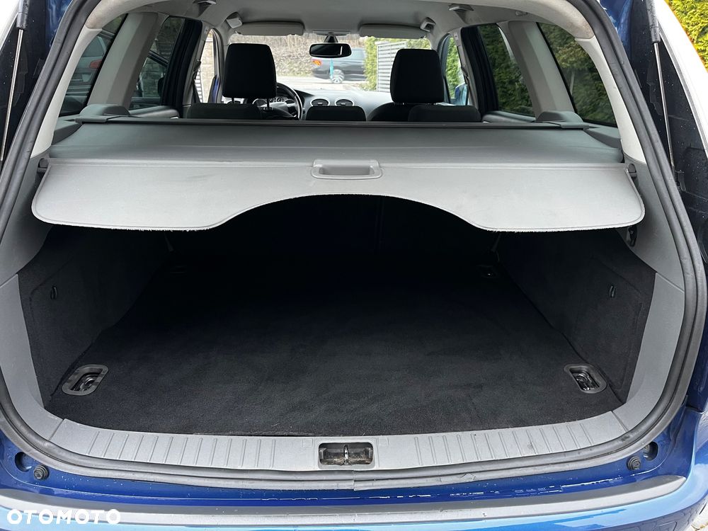 Ford Focus 1.8 Titanium - 16