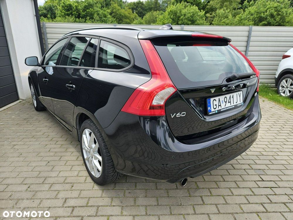 Volvo V60 D2 Kinetic - 2