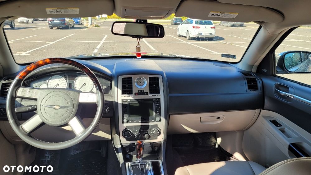 Chrysler 300C - 7