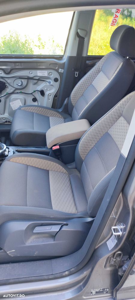 Dezmembrez volkswagen vw Touran CROSS 1T2 1.4 BMY cutie DSG LRC LD7S - 2