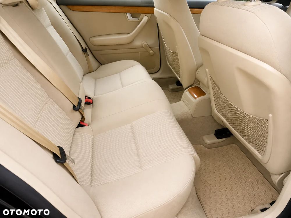 Audi A4 Limousine 2 - 26