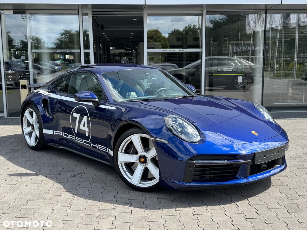Porsche 911 Turbo 50 Years - 12