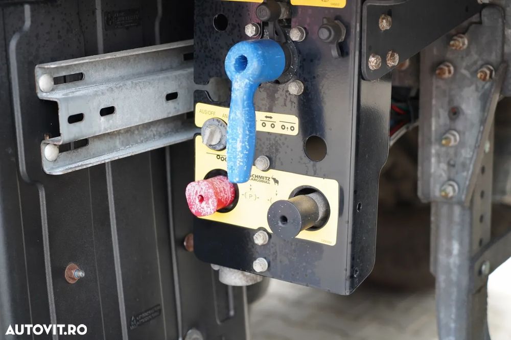 Schmitz Cargobull REFRIGERATED / CARRIER VECTOR 1550 / DOUBLE STOCK / 2 LIFTING AXLES / SAF - 22