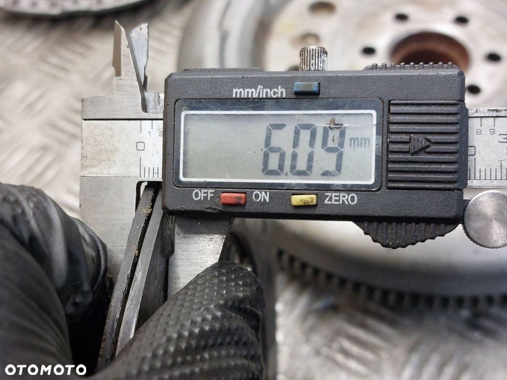 KOŁO DWUMASOWE + TARCZA + DOCISK + ŁOŻYSKO OPOROWE VOLKSWAGEN GOLF IV 1.8 T - 10